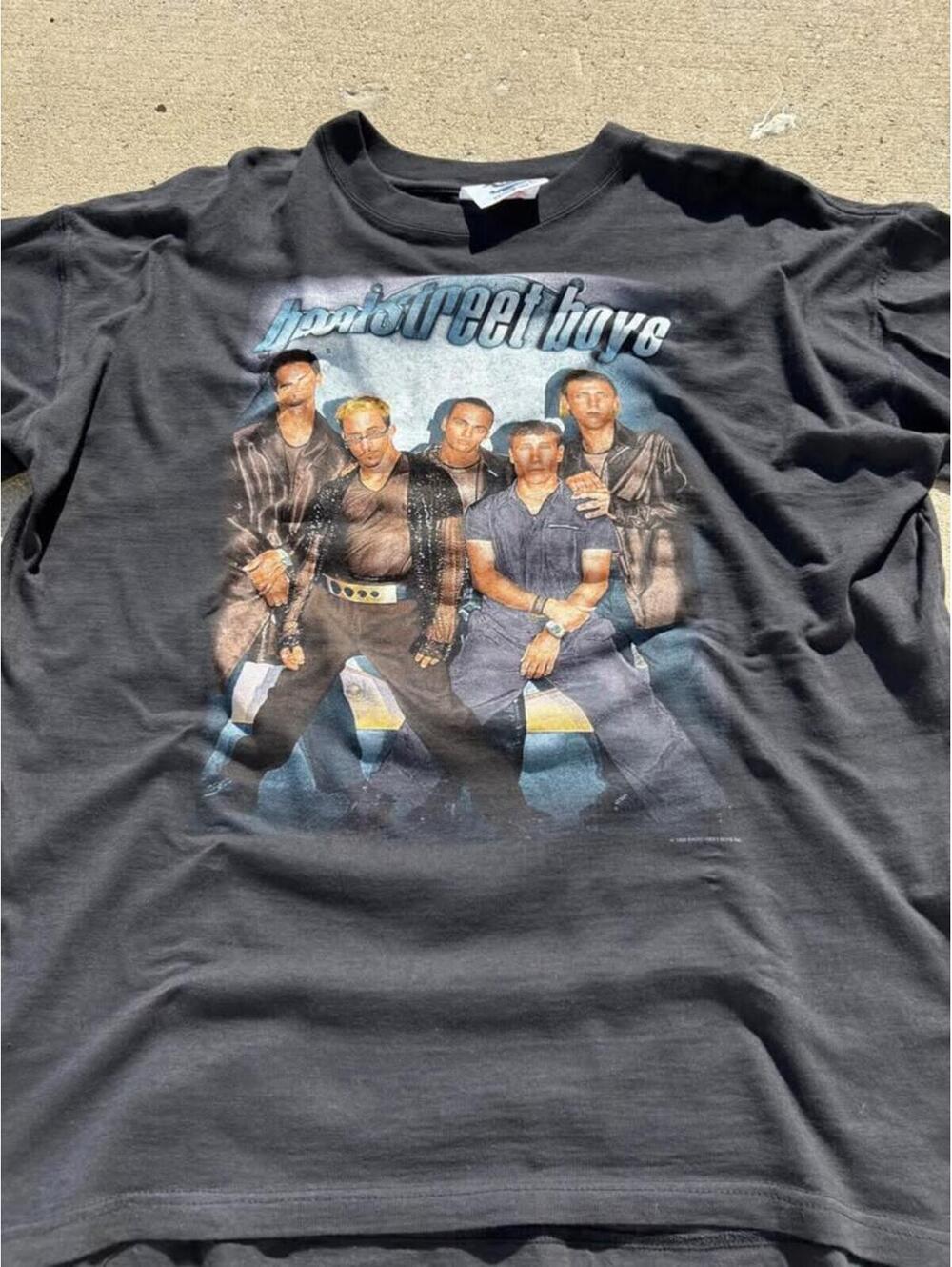 Vintage 1998 Backstreet Boys Black Graphic Band T-Shirt - Picture 5 of 9